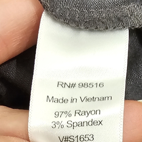 Coldwater Creek Gray Flowy Knit Flare Skirt Pull On Size PS 6-8 - Picture 6 of 8